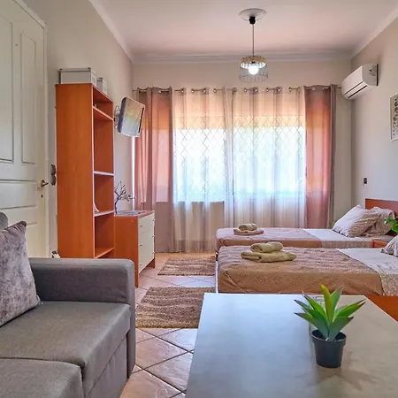 Noufris House Corfu Roda (Corfu)