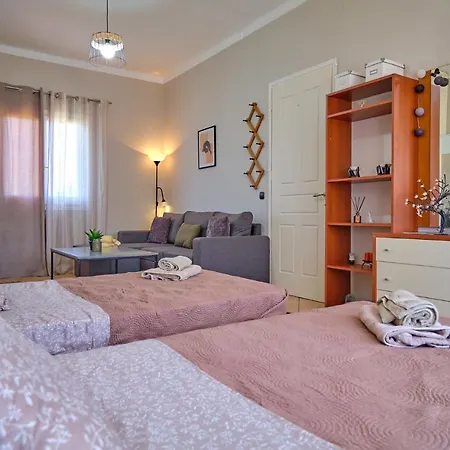 Noufris House Corfu 別荘 ロダ